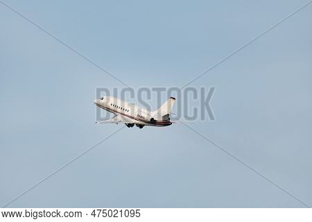 Zurich, Switzerland, January 2, 2023 Dessault Falcon 2000ex Business Aircraft Take Off From Runway 2