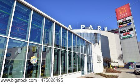 Warsaw, Poland. 21 April 2023. The Building That Houses The Food Hall Ogrody Urlicha. It\'s A Modern