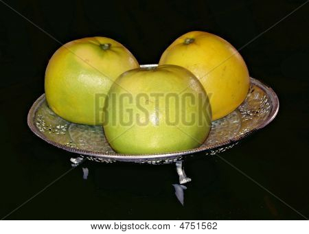 drei grapefruits