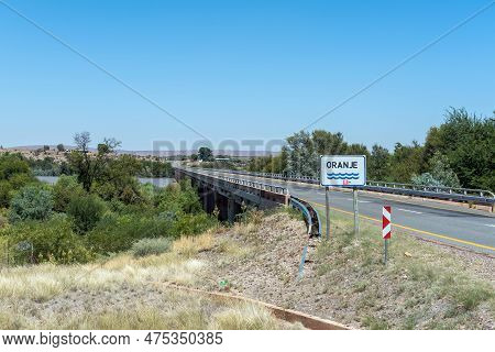 Bridge On Road N8 Over The Orange River At Groblershoop In The Northern Cape Province. The River Is 