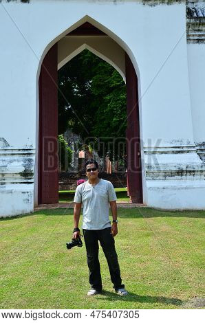 Thai Men Photographer Travelers People Travel Visit And Use Digital Camera Shooting Ancient Ruins Bu