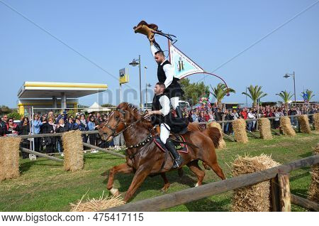 Sant'antioco, Sardinia 04.15.2018: Pariglie In Onor Of Antioco Saint