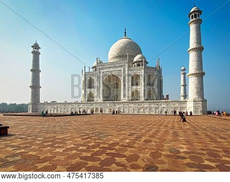Agra, Uttar Pradesh, India - 12.15.2022: Taj Mahal, Agra, India Tourists Visiting A Popular Tourist 