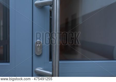 Attached Metal Entablature To The Aluminum Door Inside The Room.