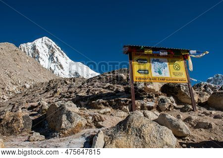 Sagarmatha National Park, Nepal : October-07-2018 : The Signpost On The Way From Gorakshep Village T