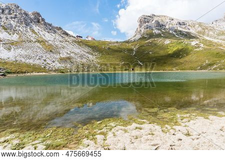 Dobbiaco, Italy-september 11, 2021:view Of The Piani Lakes Near The Three Peaks Of Lavareto And The 