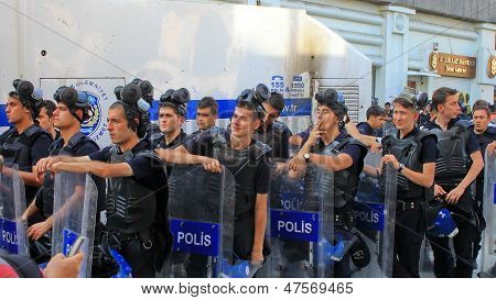 Policejní linie