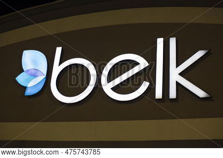 North Augusta, Sc Usa - 11 21 20: Belk Retail Store Building Sign And Logo