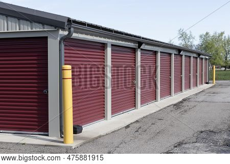 Self Storage And Mini Storage Garage Units. Personal Warehouse Lockers Provide Safe And Secure Stora