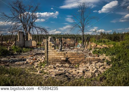 War In Ukraine, Village Of Yampil, Donetsk Oblast In Ukraine- 05 May 2023