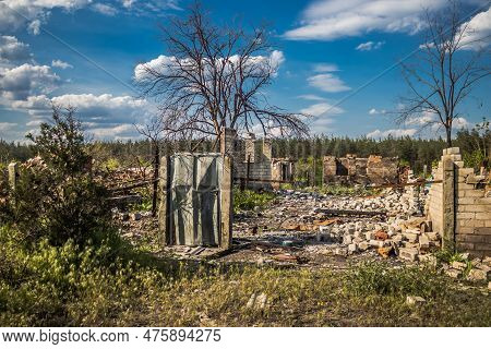 War In Ukraine, Village Of Yampil, Donetsk Oblast In Ukraine- 05 May 2023