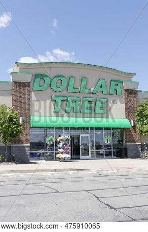 Warsaw - Circa May 2023: Dollar Tree Discount Store. Dollar Tree Offers An Eclectic Mix Of Products 