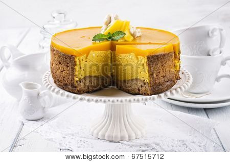 cheesecake with mango