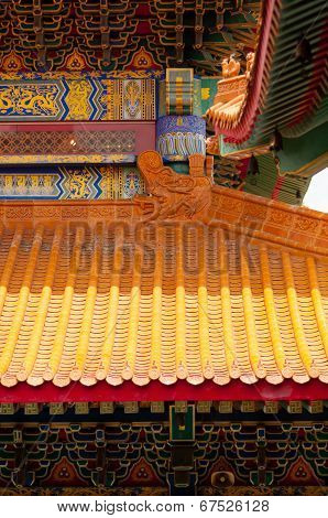Chinese Temple Roof In Thailand