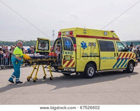 Dutch Medical Services In Action