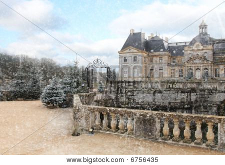 Zamek Vaux Le Vicomte w zimie