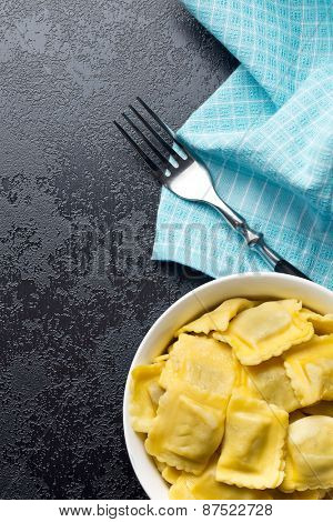 the cooked ravioli pasta in bowl