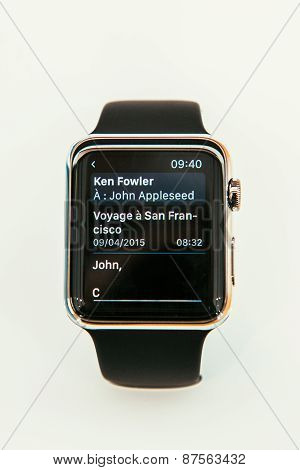 Apple Watch Starts Selling Worldwide - First Smartwatch From Apple Computers