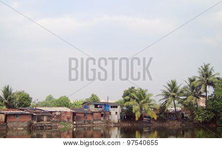poor district nearly pond in Mumbai