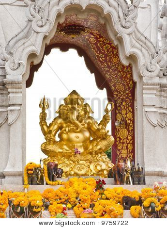 Ganesha dourado