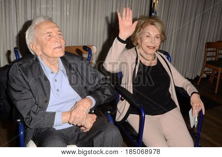 LOS ANGELES - MAY 4:  Kirk Douglas, Anne Douglas at the 25th Anniversary of the Anne Douglas Center at the LA Mission on May 4, 2017 in Los Angeles, CA