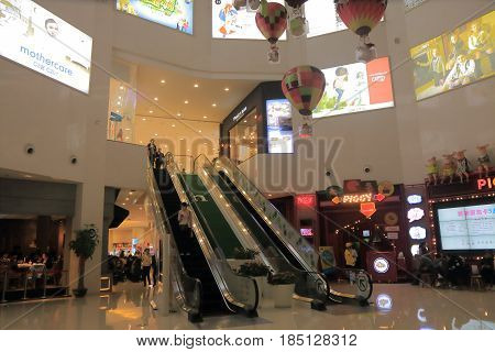 HANGZHOU CHINA - NOVEMBER 4, 2016: Unidentified people visit Hubin Yintai in77 shoppingmall.