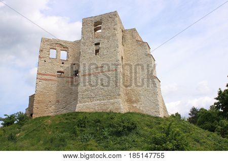Ruins of the castle in Kazimierz Dolny on the Vistula River (Poland). The defensive fortifications of Kazimierz Dolny were built at the turn of the 13th and 14th centuries. The castle was erected in the middle of the 14th century at the behest of Kazimier