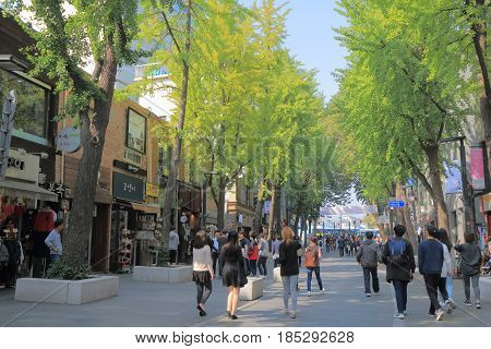 SEOUL SOUTH KOREA - OCTOBER 20, 2016: Unidentified people visit Insadong Ssamji shopping street.