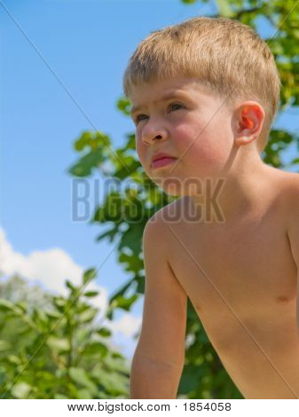 Kluk hledá vážné