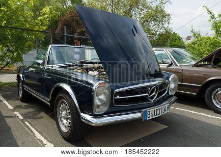 Berlin - May 11: Car Mercedes-benz W113, 280Sl, 26Th Oldtimer-tage Berlin-brandenburg, May 11, 2013