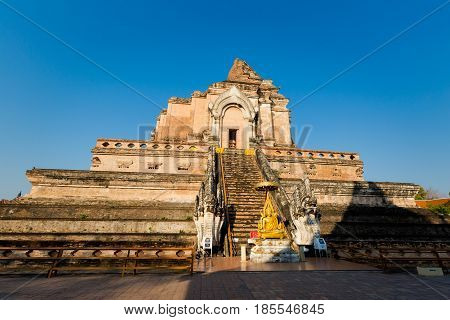 Wat Chedi Luang Buddhist Temple