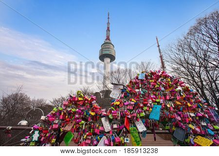 Seoul - February 15 : Love Padlocks At Seoul Tower On February 15, 2015 In Seoul,south Korea.