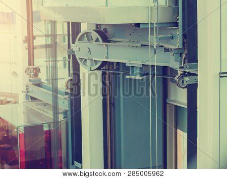 Wheel Rotating With Sling Cable By Motor Driven Of Passenger Lift System