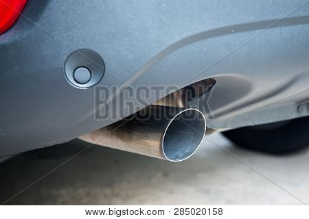 Clean Exhaust Diesel Car With Euro 5 Standard