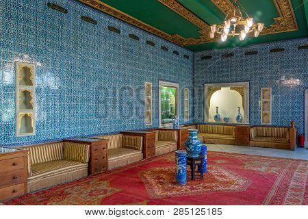 Cairo, Egypt - August 26 2018: Manial Palace Of Prince Mohammed Ali. Blue Tiled Hall At The Residenc