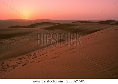Dunes Of The Wahiba Sand Desert At Dawn (oman)