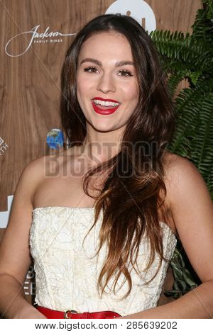 LOS ANGELES - FEB 20:  Sophie Skelton at the Global Green 2019 Pre-Oscar Gala at the Four Seasons Hotel on February 20, 2019 in Beverly Hills, CA