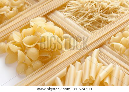 Macarronada macarrão cru