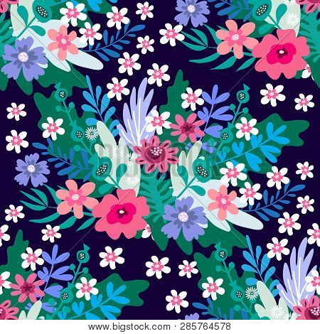 Beautiful  Flower Seamless Pattern With  Delicate Art Bouquets. Meadow  Millefleurs .floral Backgrou