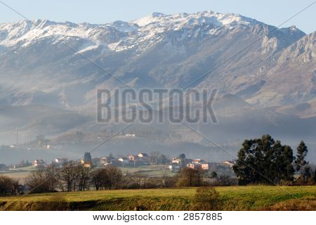 Paesaggio nebbioso