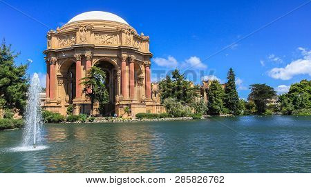 Palace Of Fine Arts, San Francisco, California, Usa. Color Horizontal Photo Of Palace With Fountain 