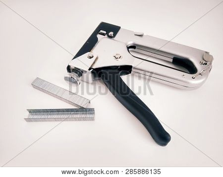 Large Stapler And Staples For Construction Work