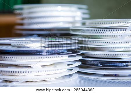 Surface Mount Componentry For Microelectronic Pick And Place Machines In Tapes And Reels. Horizontal