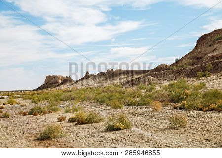 View Of Walls Of Ancient Fortress Toprak-kala (toprak Qala) In Kyzylkum Desert, Karakalpakstan, Uzbe