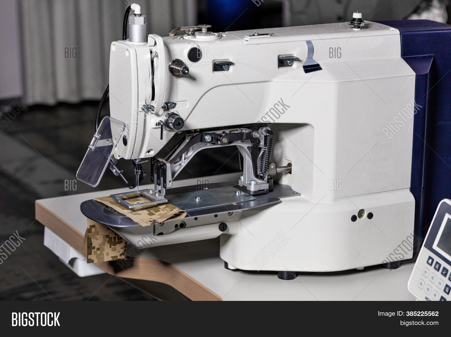 Needle Mechanism Image & Photo (Free Trial) Bigstock