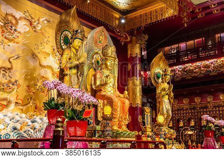 Singapore - 11 2018: Spiritual Atmosphere In Buddha Tooth Temple