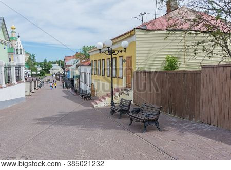 Russia, Vladimir June 21, 2020, View Of Georgievskaya Street, Photo Taken On A Sunny Summer Day