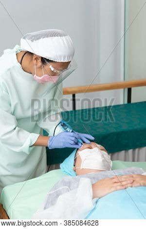 Eyebrow Tattoo Clinic Or Eyebrow Embroidery Clinic
