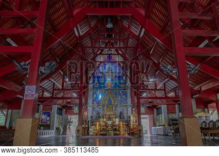 Lampang, Thailand - Sep 03, 2020 : The Buddha Image In Main Vihan At Buddhist Temple In Wat Chaloem 