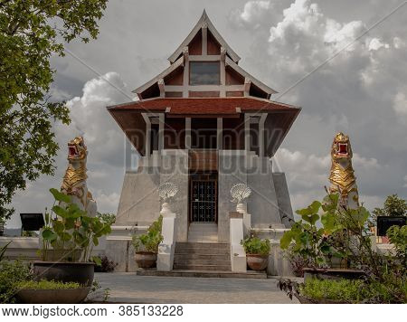 Buddhist Temple In Wat Chaloem Phrakiat Phrachomklao Rachanuson At Chae Hom. No Focus, Specifically.